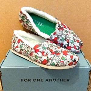 Toms Classic Style Christmas Dogs Print